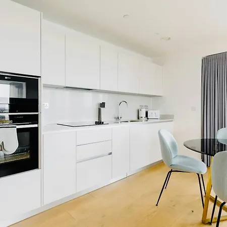 Executive Waterfront Split Penthouse Appartamento *