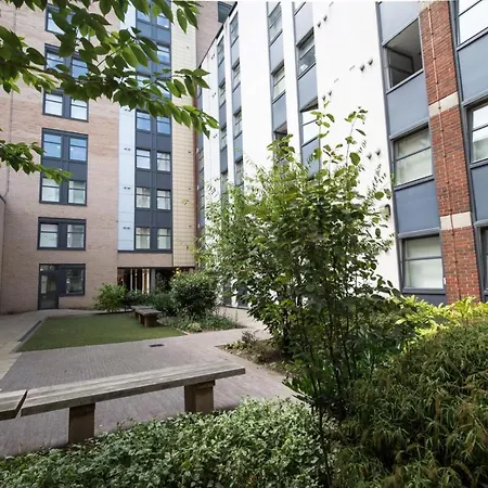 Private Bedrooms With Shared Kitchen And At Iq Tufnell House In