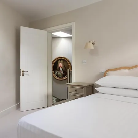 Bathurst Mews Ii By Onefinestay Apartment London