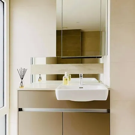 Executive Waterfront Split Penthouse Appartamento *