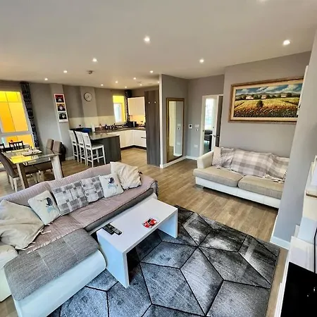 Luxury 5* Penthouse Greenwich Sleep 9 With Parking London