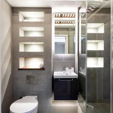 Bright Maida Vale Apartment *
