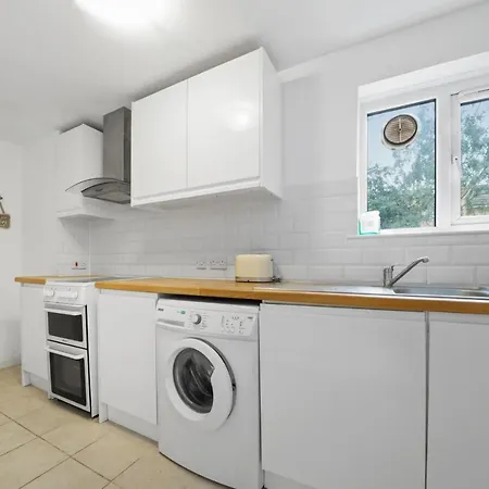 Modern Deluxe 1 Bed Bermondsey Bridge *