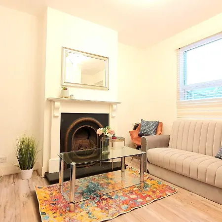 Wimbledon Ideal 1 Bedroom Ground Floor With Garden London