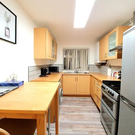 Wimbledon Ideal 1 Bedroom Ground Floor With Garden *