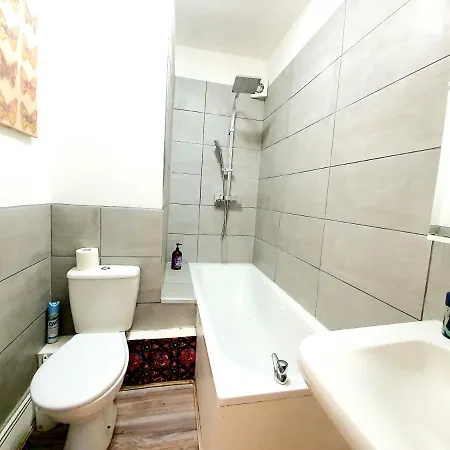 Wimbledon Ideal 1 Bedroom Ground Floor With Garden