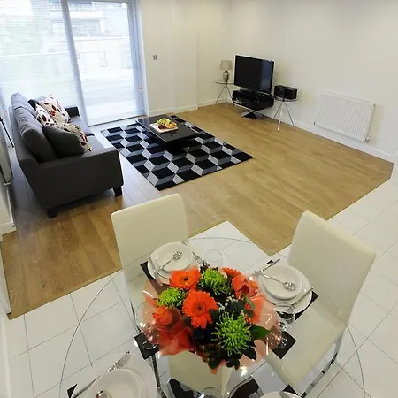 Apartment Apple Apartments Limehouse Basin London