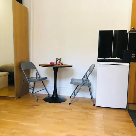 The Courtfield Plaza Apartment
