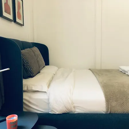 The Courtfield Plaza Apartment London
