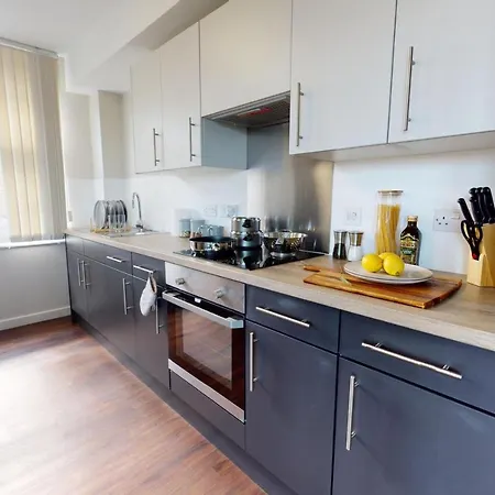 Private Bedrooms With Shared Kitchen And At Iq Tufnell House In * London