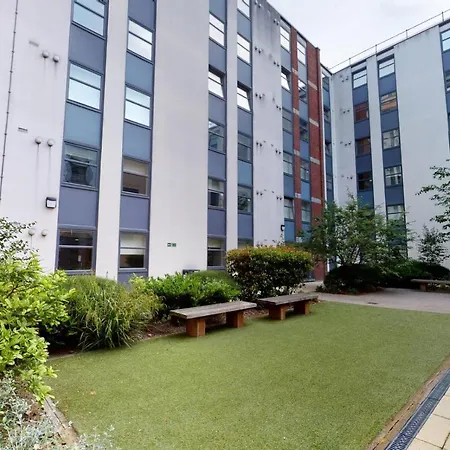 Private Bedrooms With Shared Kitchen And At Iq Tufnell House In * London
