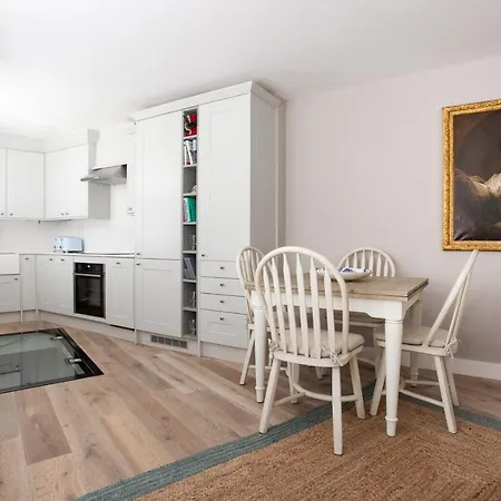 Bathurst Mews Ii By Onefinestay