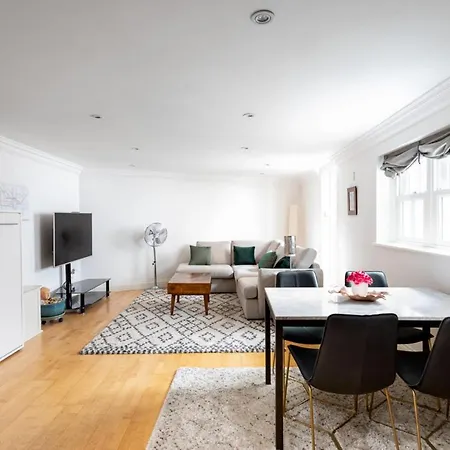 Apartment Duke Of Clarence Duplex London