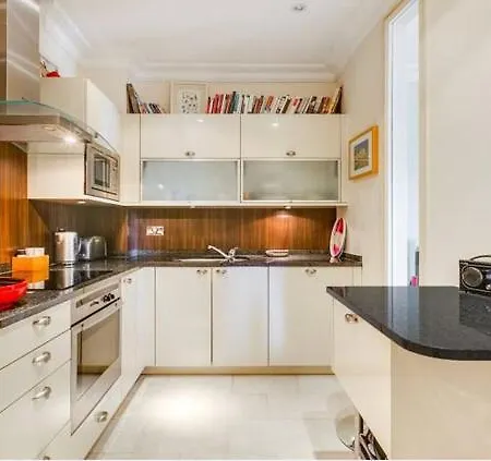 Apartment Luxurious In Kew, Richmond, London Richmond (Greater London)