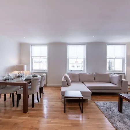 Apartment Somerset Court Kensington