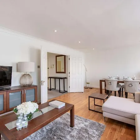 Apartment Somerset Court Kensington London