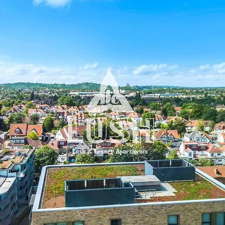 Apartment Modern, Stylish Penthouse Next To Wembley Stadium! London
