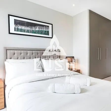 Modern, Stylish Penthouse Next To Wembley Stadium! Apartment London
