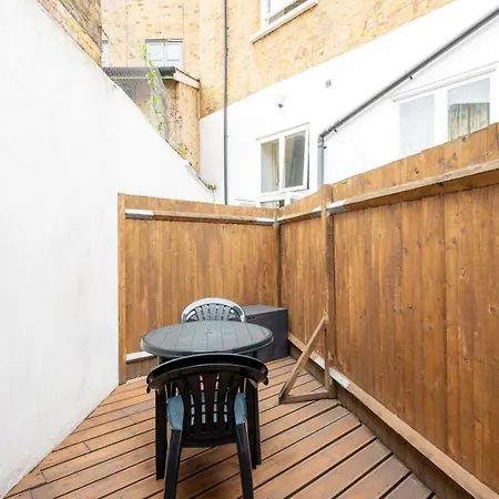 Apartment Duke Of Clarence Duplex London
