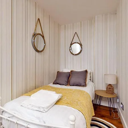 Fantastic 2 Bedroom Flat Near To Notting Hill