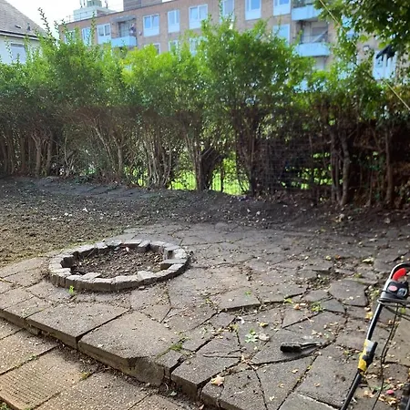 Centrally Located 2- Bedroom Apartment With Garden * London