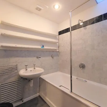 Stylish Near Carnaby Street Apartment London
