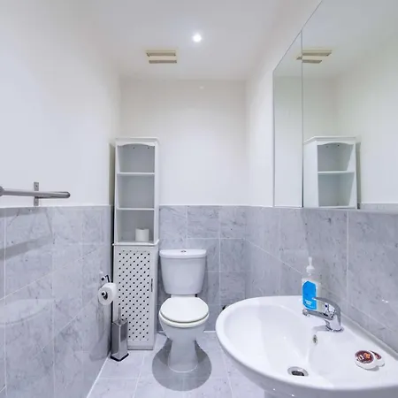Somerset Court Kensington Apartment London
