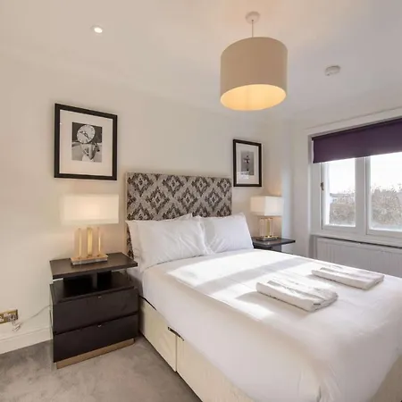 Somerset Court Kensington Apartment