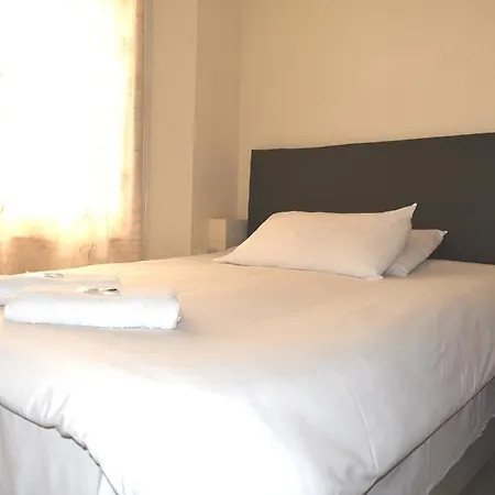 Charlie Hotel 2*