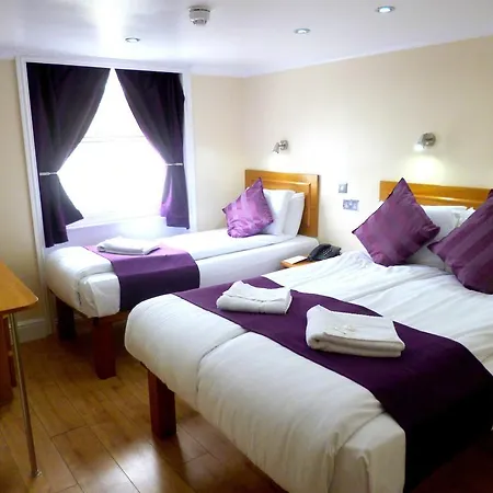 Cardiff Richmond (Greater London)