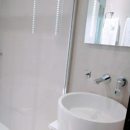 Edward Paddington 3* London