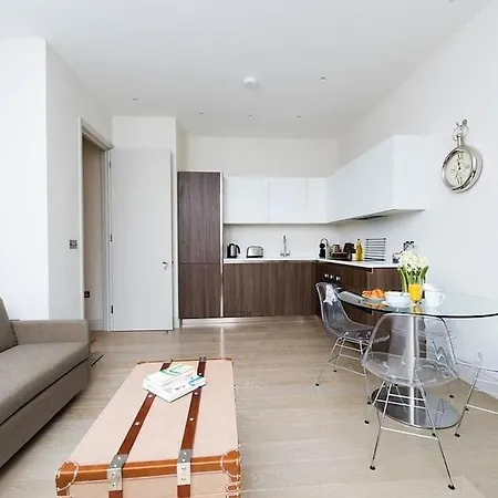 Apartment Recently Redecorated Bright 1br Near Shepherds Bush With Parking Soa