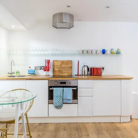 Stylish Flat With Private Yard In Shepherd Bush Appartement *
