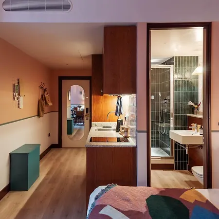 Room2 Chiswick Hometel Hotel 4*