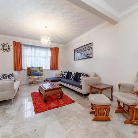 Apartment Flourish - Marlands - Ilford Redbridge