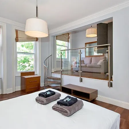 Sloane Square Apartment
