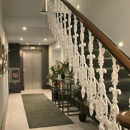 K Kensington Hotel 4*