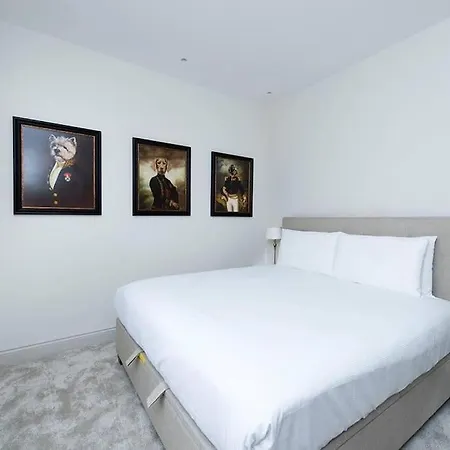 Recently Redecorated Bright 1br Near Shepherds Bush With Parking Soa