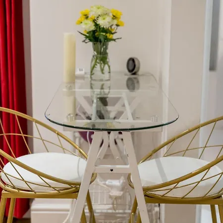 Stylish Flat With Private Yard In Shepherd Bush Appartement *