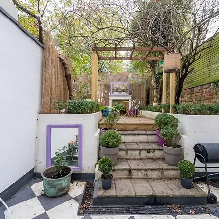 Stylish Flat With Private Yard In Shepherd Bush Appartement