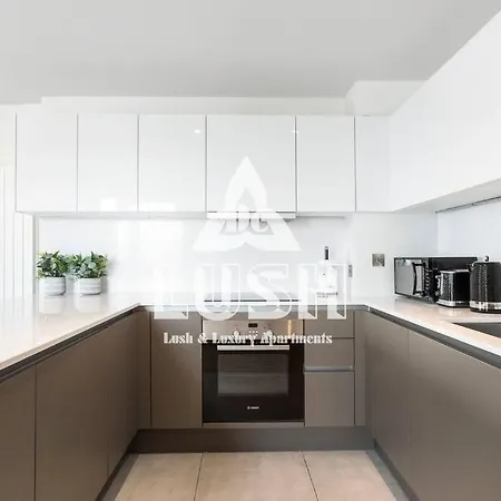Modern, Stylish Penthouse Next To Wembley Stadium! Apartment *