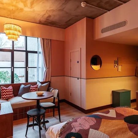 Hotel Room2 Chiswick Hometel London