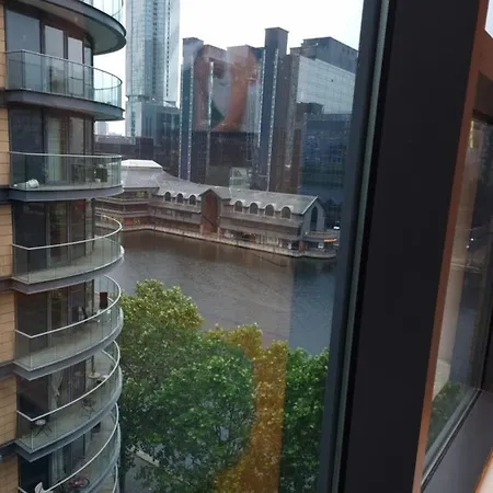 Luxury Waterside Canary Wharf Appartamento