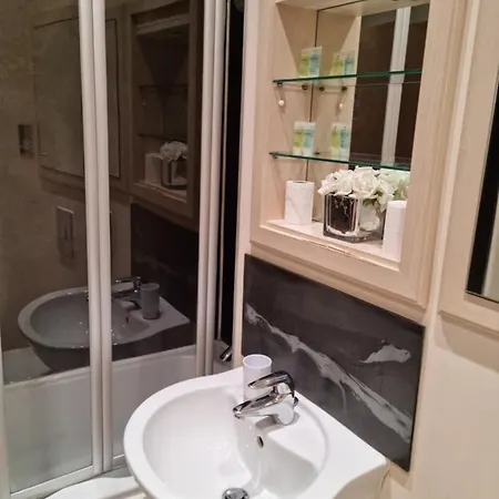 Luxury Waterside Canary Wharf