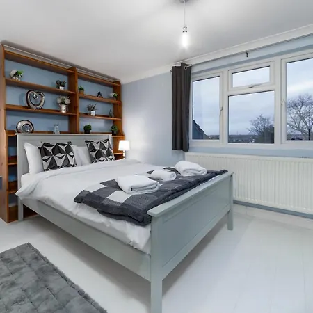 Flourish - Marlands - Ilford Apartment