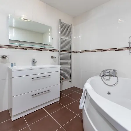 Apartment Flourish - Marlands - Ilford Redbridge