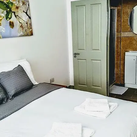 Forest House Hotel 3*