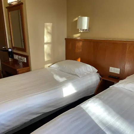 Hotel Orchard 3*