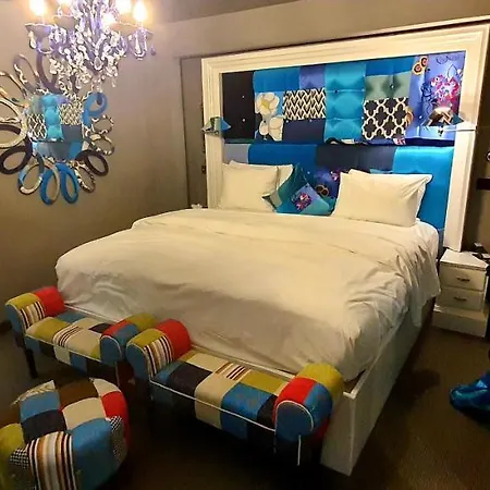 The Exhibitionist Hotel 5*