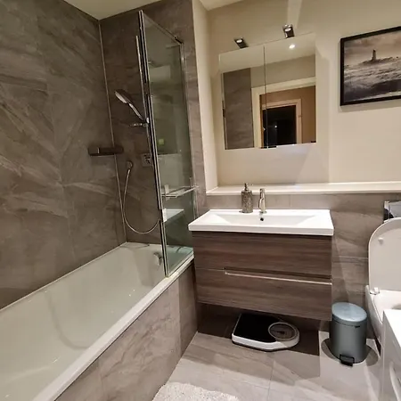 Stylish And Modern 1 Bedroom In Farringdon Apartment London